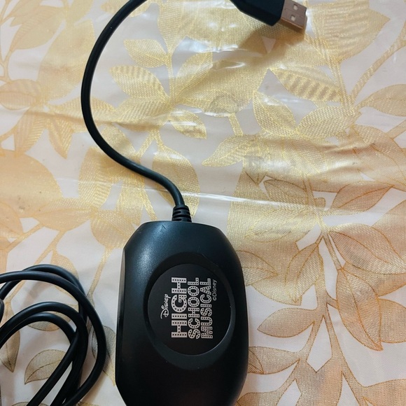 Disney's High School Musical USB Microphone - Logitech A-0234A - Picture 3 of 7